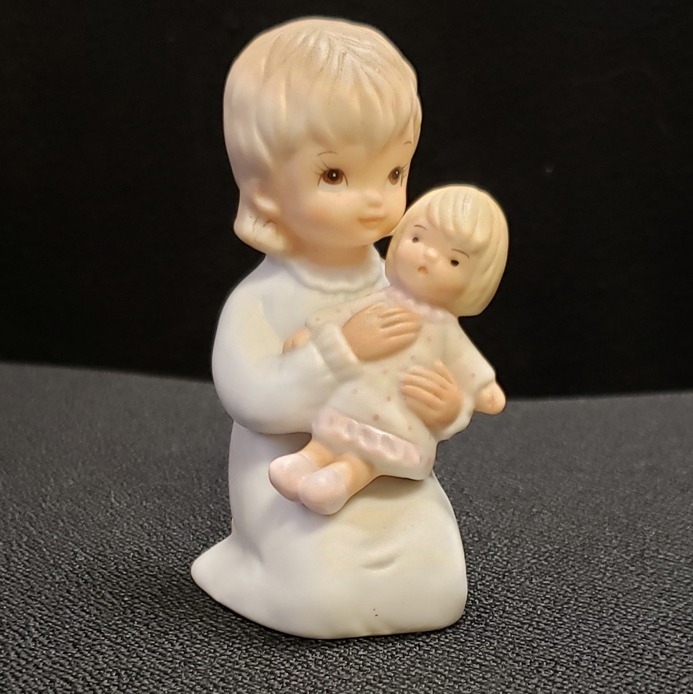 VINTAGE LEFTON "Dolly" China Figurine